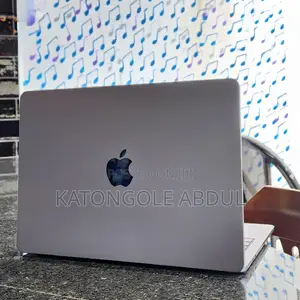 New Laptop Apple MacBook Air 8GB Intel Core M2 SSD 256GB