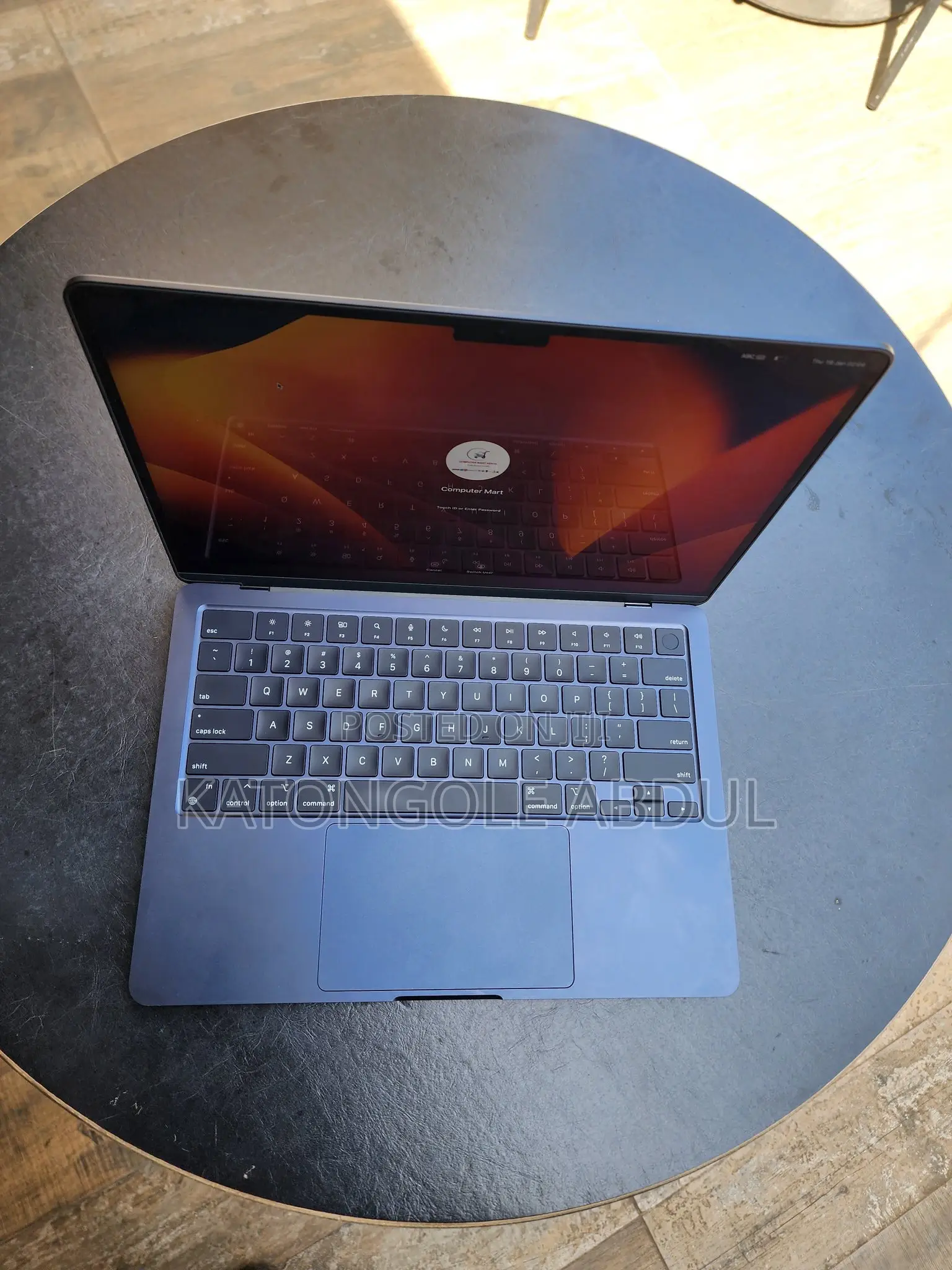 New Laptop Apple MacBook Air 8GB Intel Core M2 SSD 256GB