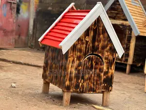 Moon Nice Dog House 