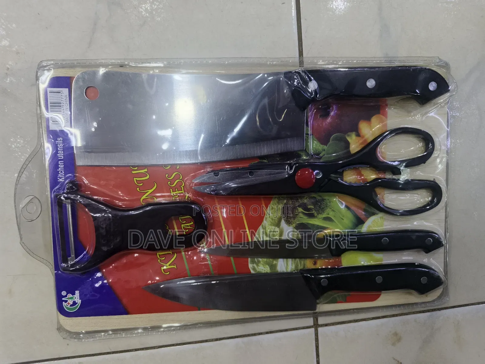 6pc Knife Set With Chopping Board and Peeler-Black