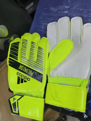 Adidas Predator Football Goal Keeper Gloves