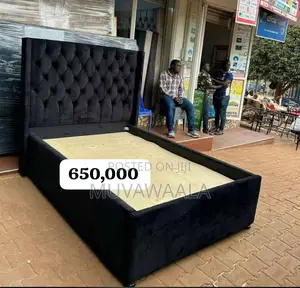 Black Bed 5by6