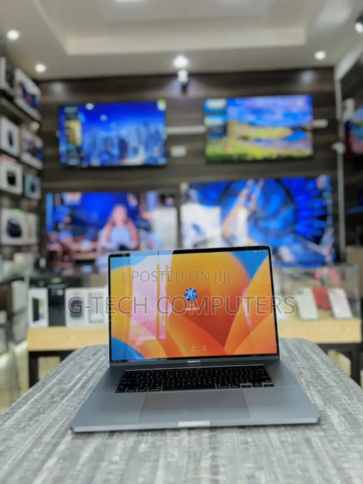 New Laptop Apple MacBook Pro 2019 16GB Intel Core I9 SSD 512GB