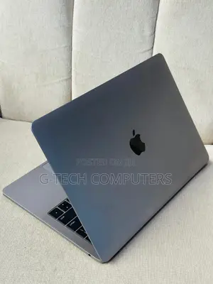 New Laptop Apple MacBook Pro 2017 8GB Intel Core I5 SSD 256GB
