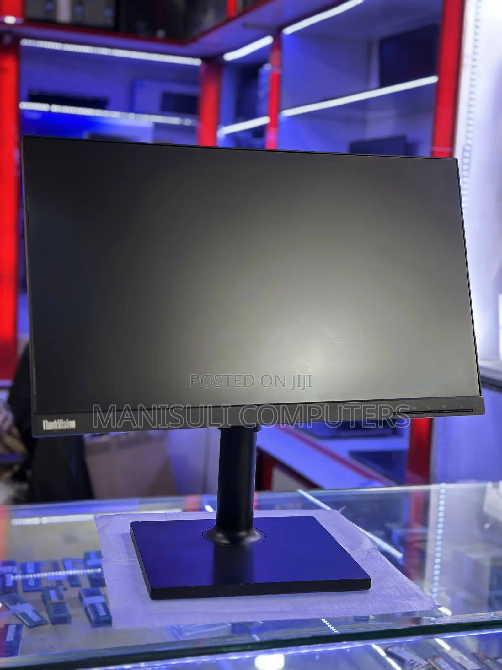 Lenovo 22.9 Inch Ips Vga, Usb 3.0 Hdmi Dp Display