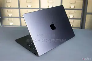 New Laptop Apple MacBook Pro 2023 M3 14-Inch 16GB Apple M2 SSD 512GB