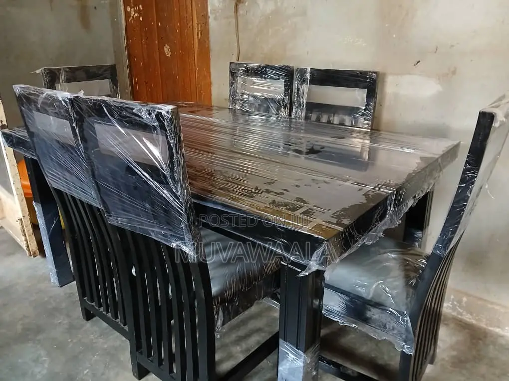 Black Dinning 6 Seats
