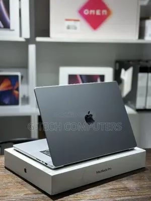 New Laptop Apple MacBook Pro M1 16GB Apple M1 Max SSD 1T