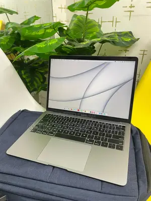 New Laptop Apple MacBook Pro 2019 16GB Intel Core I7 SSD 512GB