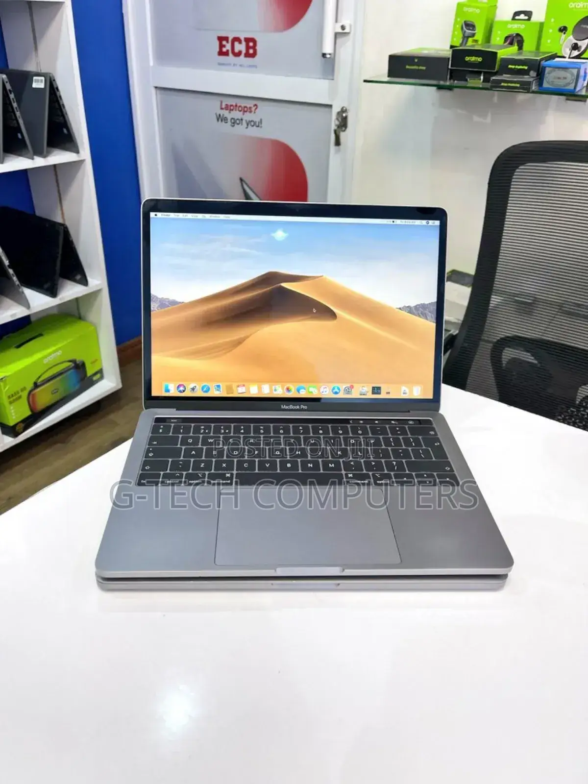 New Laptop Apple MacBook Pro 2019 16GB Intel Core I7 SSD 512GB