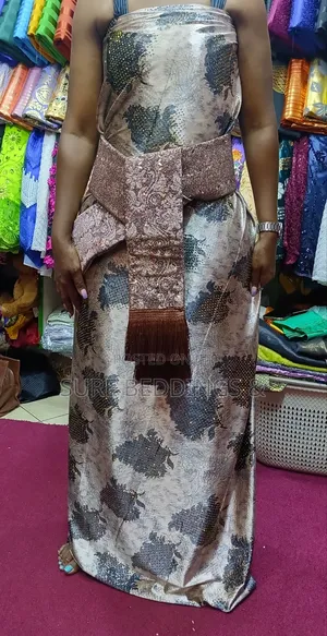 Simple Elegant Stone Gomesi