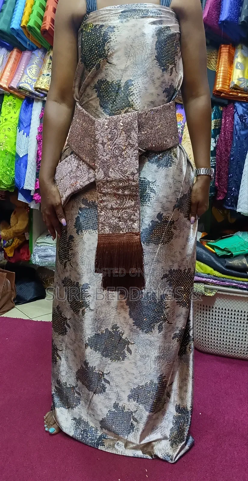 Simple Elegant Stone Gomesi