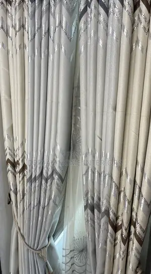 Zigzag Curtain in Brown and Grey Per Ready Meter