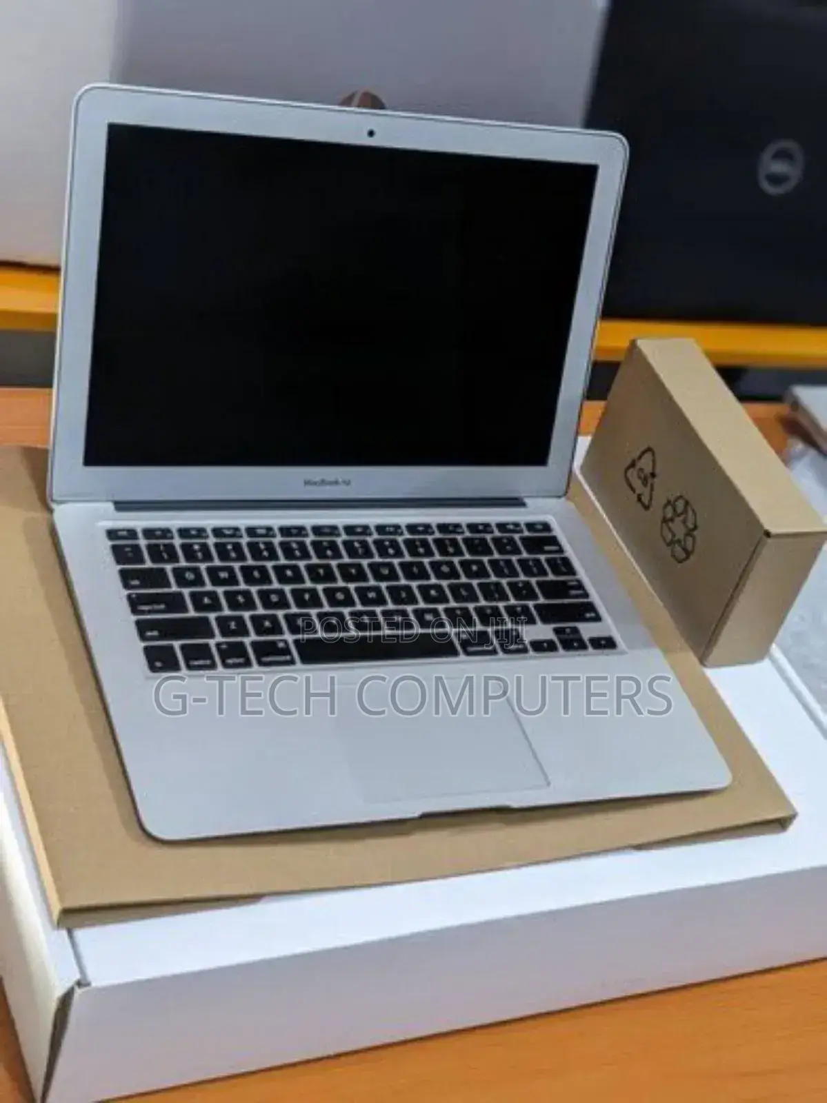 New Laptop Apple MacBook Air 2014 8GB Intel Core I7 SSD 256GB