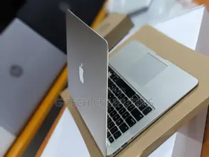 New Laptop Apple MacBook Air 2014 8GB Intel Core I7 SSD 256GB