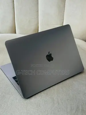 New Laptop Apple MacBook 2018 16GB Intel Core I7 SSD 512GB