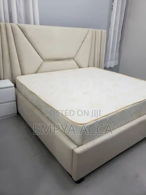 Cream Bed for Ever