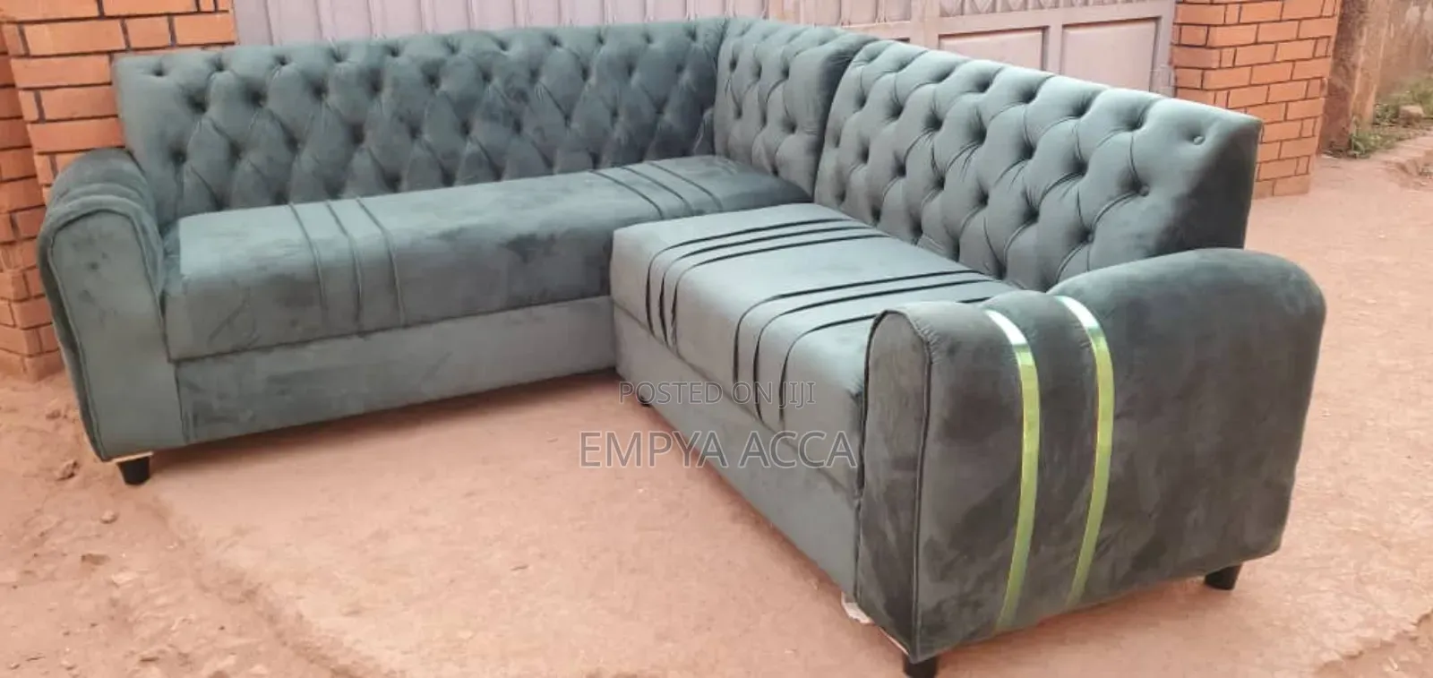 Available Allan Sofa Set Free