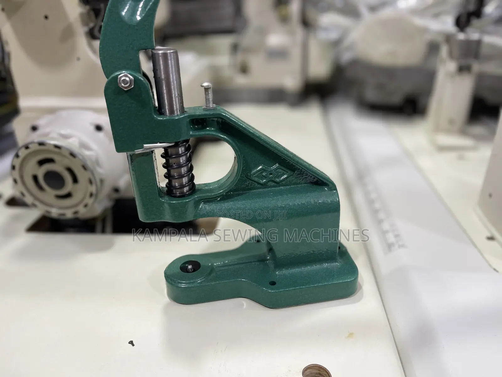 Button Presser Sewing Machines for Clothes