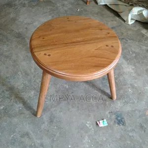 Mugaviu Centre Table