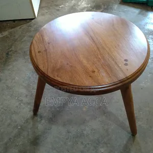 Mugaviu Centre Table