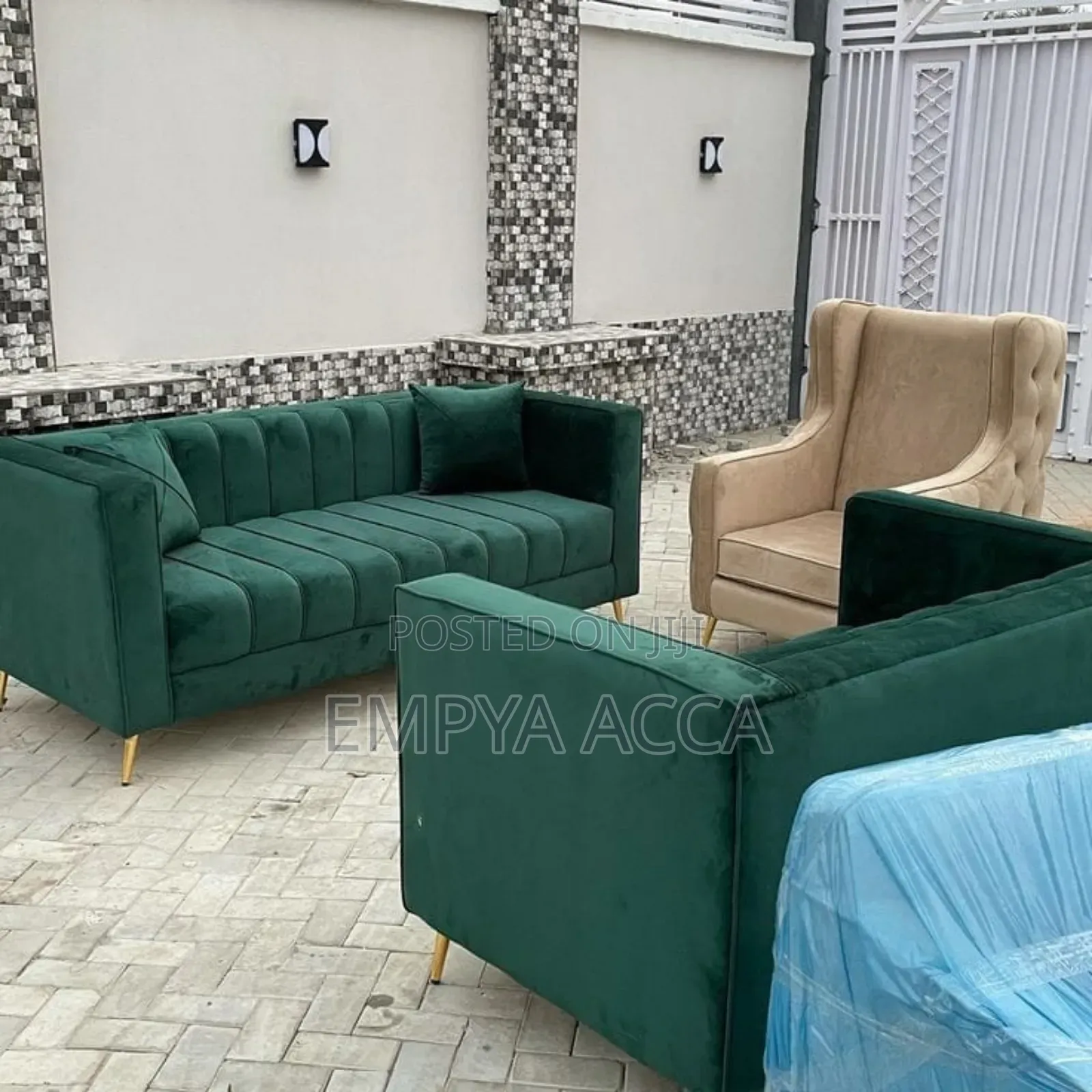 Green Creason Sofa Set
