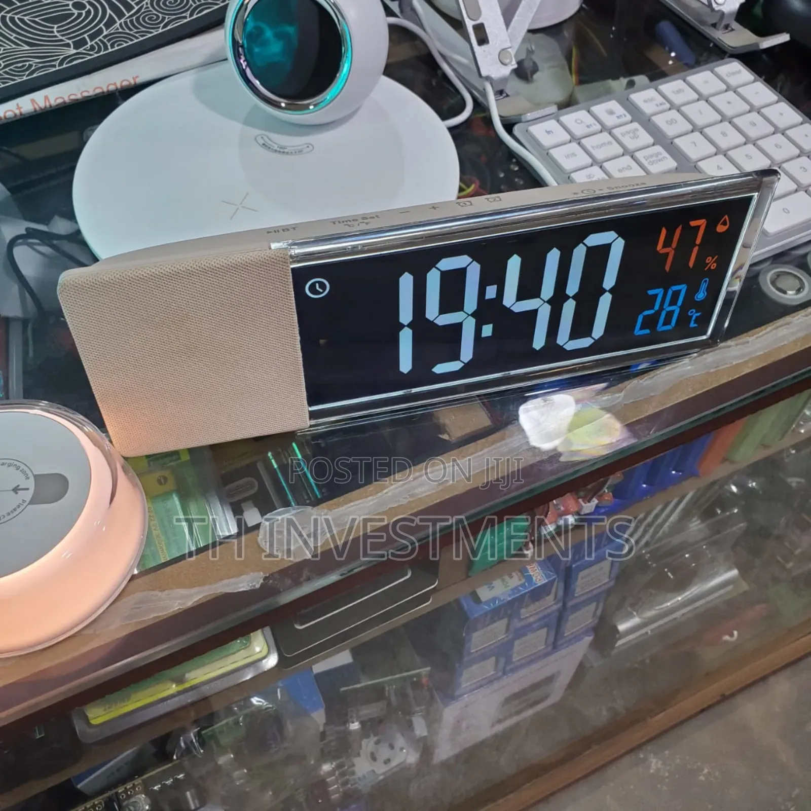 Digital Alarm Clock With Wireles Charging, Smart Alarm Clock