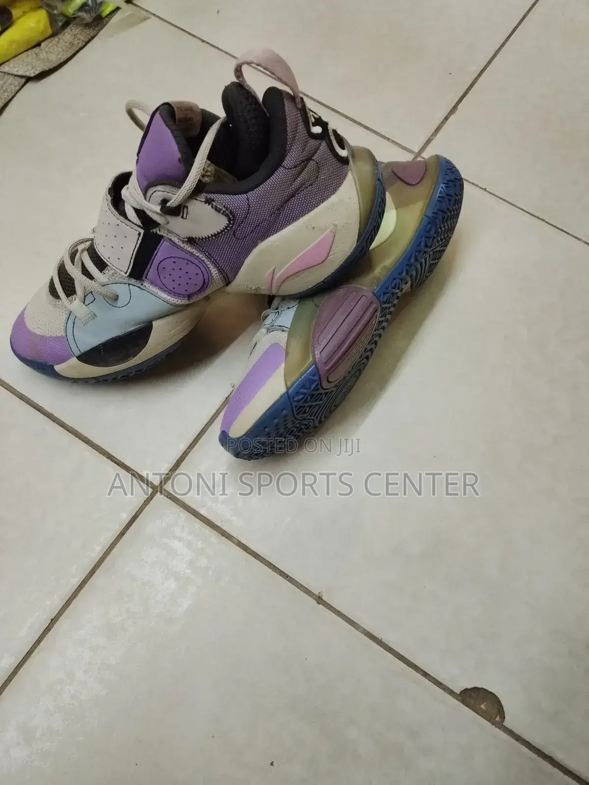 Basketball Shoe Size 43