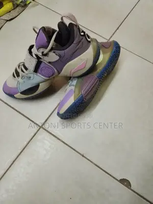 Basketball Shoe Size 43