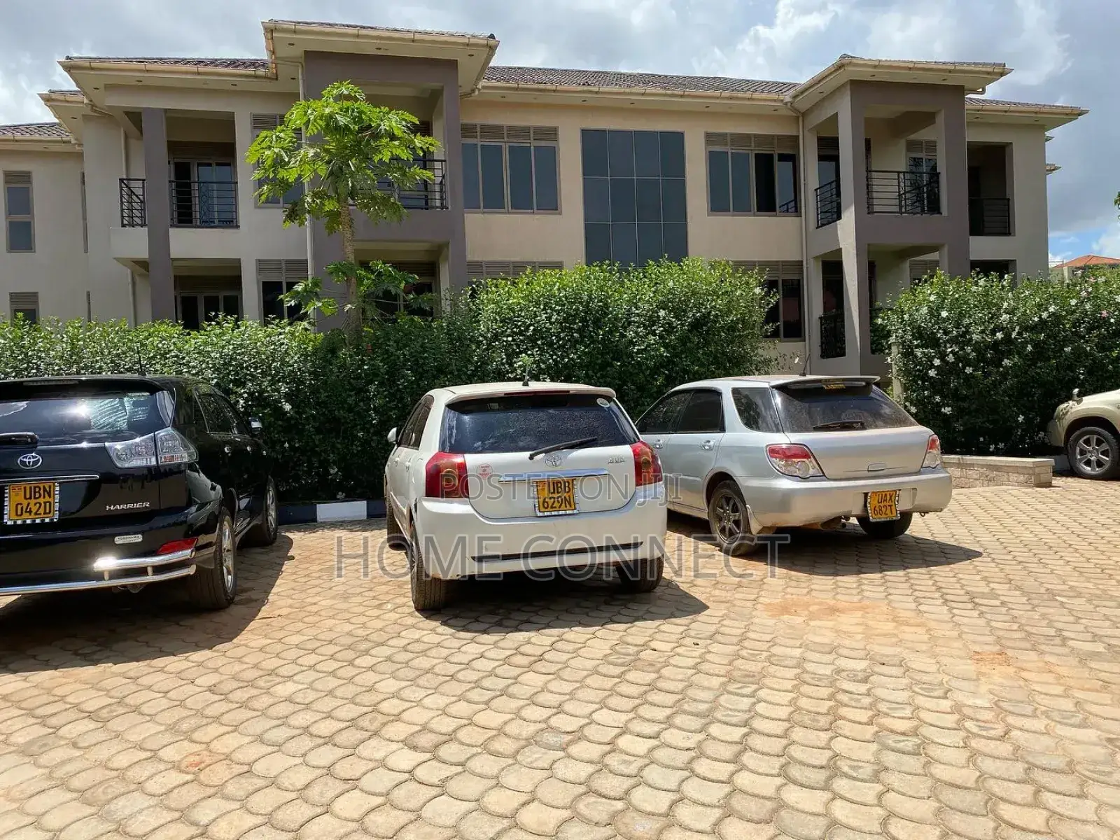 3bdrm Duplex in Kulambiro Ring Rd, Central Division for rent