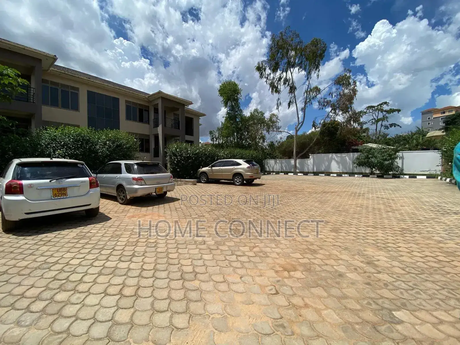 3bdrm Duplex in Kulambiro Ring Rd, Central Division for rent