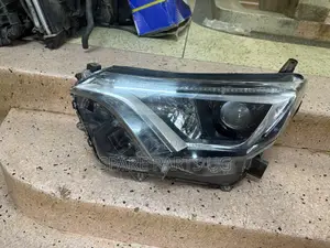 Rav4 2016 - 2018 Headlight