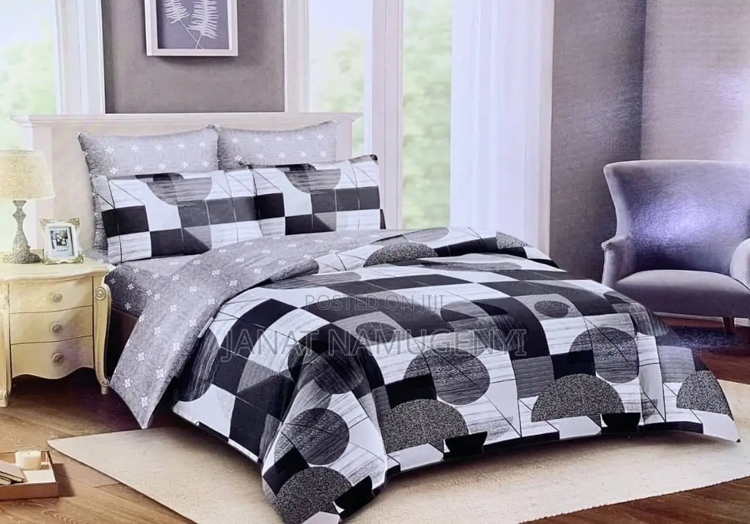 Black White Greyish 4 Piece Duvet