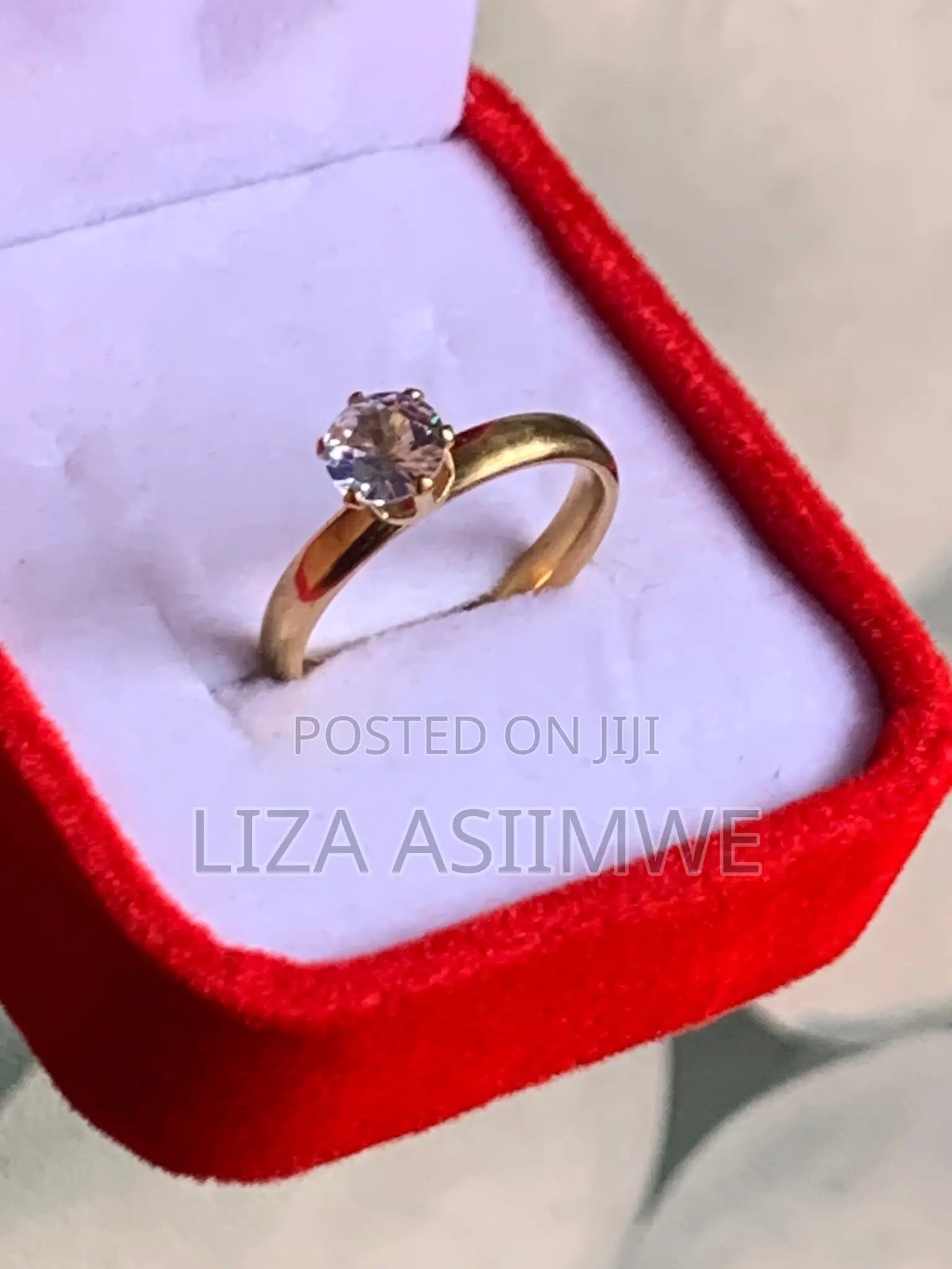 Round Brilliant Cut Engagement Rings
