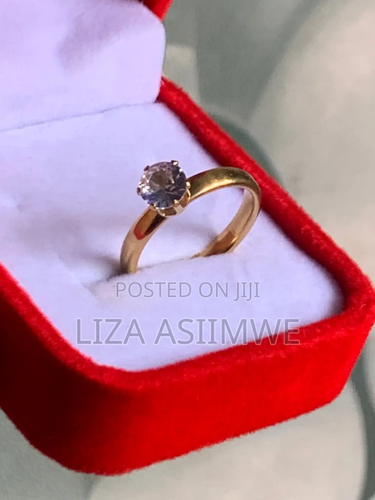 Round Brilliant Cut Engagement Rings