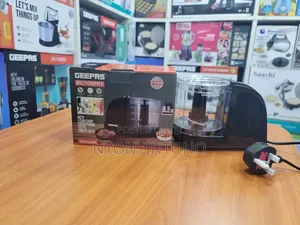 Geepas High Quality Chopper for Spices Salads and More