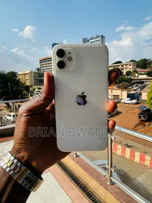 Apple iPhone 11 64 GB White