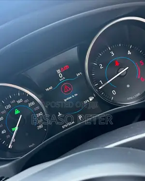 Jaguar XE 2017 Blue
