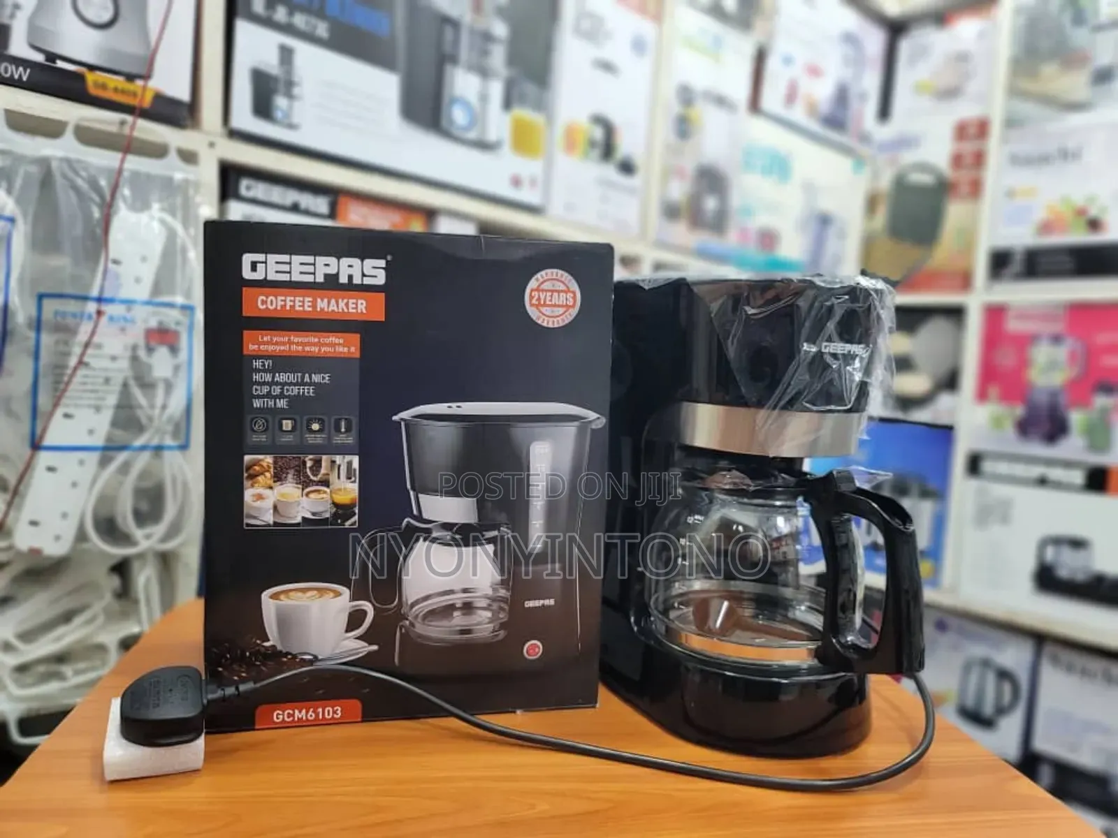 Geepas Coffee and Espresso Maker With 2yrs Warranty