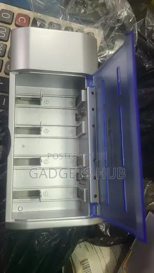 Multi-Slot Charger Aa/Aaa/C/D
Type 9v Rechargeable Battery