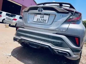 Toyota C-HR 2018 Silver