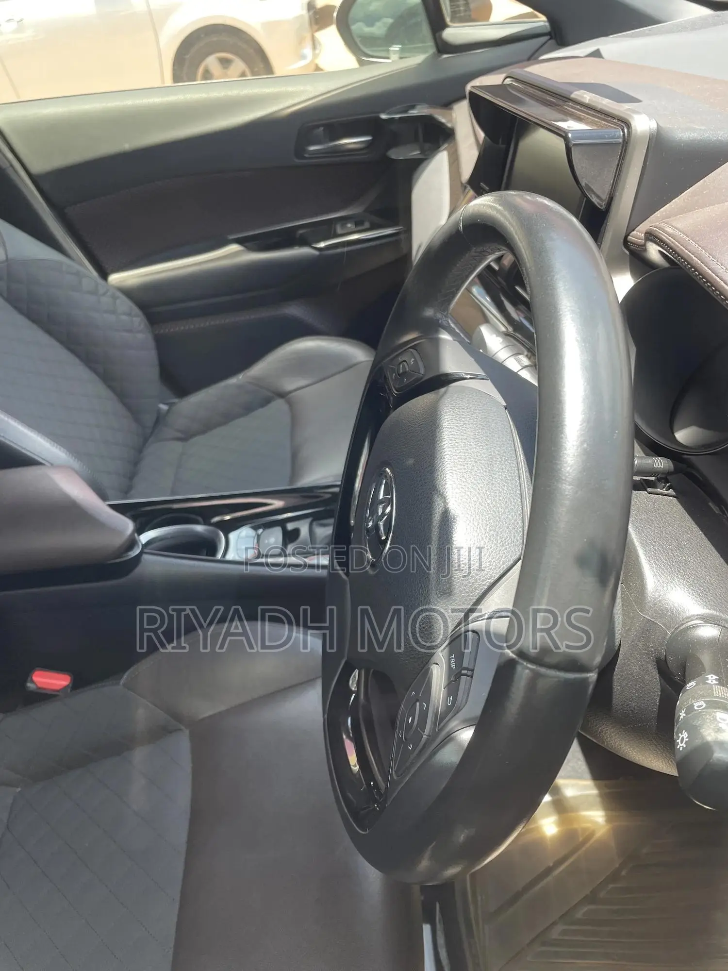 Toyota C-HR 2018 Silver