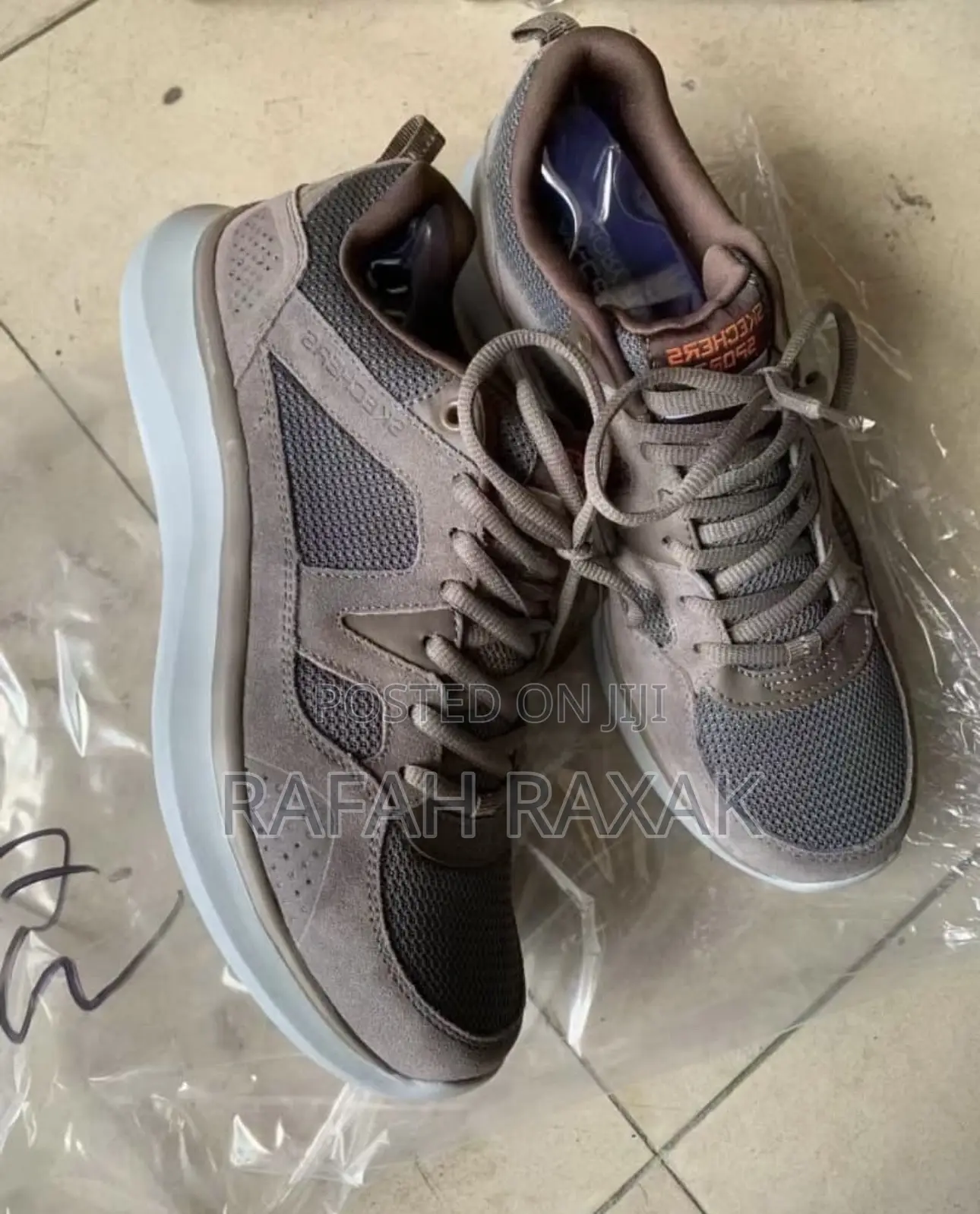 Original Brown Sketchers Quantum Flex Country Walker Sneaker