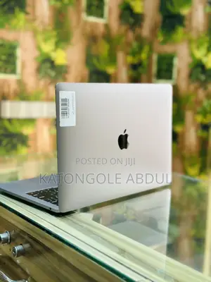 New Laptop Apple MacBook Pro 2019 16GB Intel Core I7 SSD 512GB
