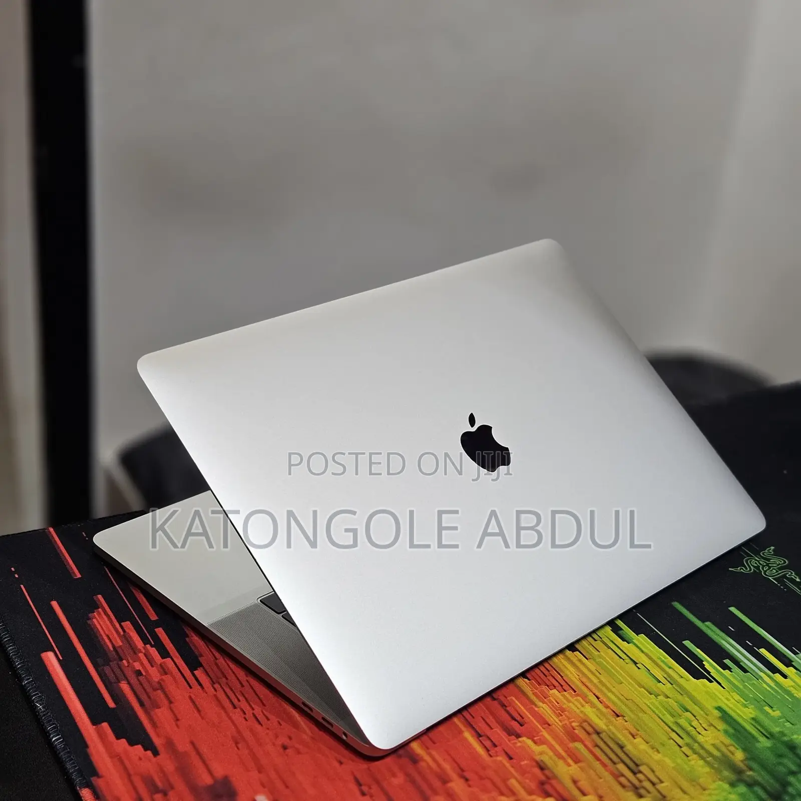New Laptop Apple MacBook Pro 2019 16GB Intel Core I7 SSD 512GB