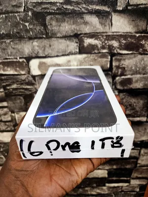 New Apple iPhone 16 Pro Max 1 TB Black