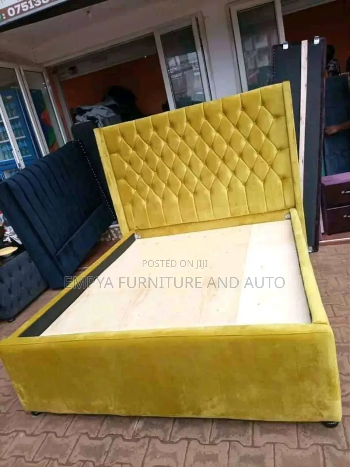 Yellow Dai Bed