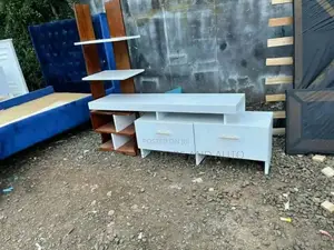 Kanga Ment Tv Stand