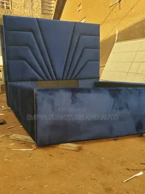 Smple Master Bed Blue