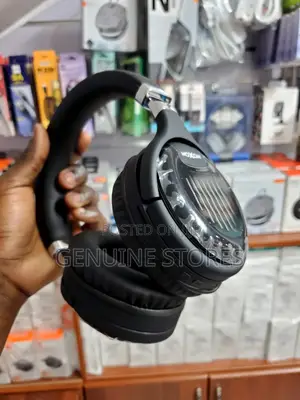 Moxom Headphones / Headsets.